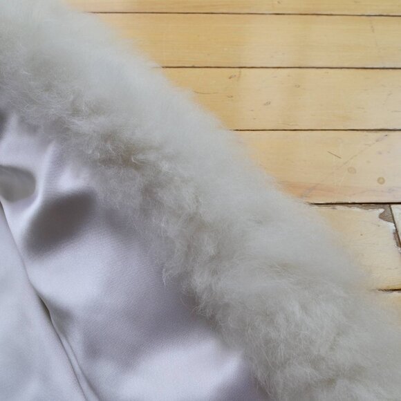 PLUSH Ueilam Vintage Alpaca Fur Vest Size L - Picture 9 of 16